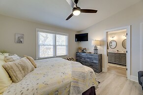 Lovely Morehead City Home w/ Fire Pit & Gas Grill