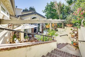 Chic Peaceful Retreat 16 Mi to Beaches & Wineries!