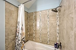 Renovated 'carnegie Cottage' - Walk to Dtwn!