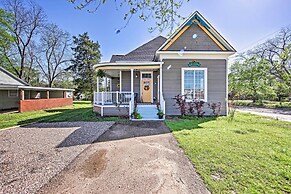 Renovated 'carnegie Cottage' - Walk to Dtwn!