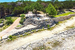 Covered Deck & 2-story Dock: Lake Travis Home!