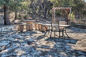 Covered Deck & 2-story Dock: Lake Travis Home!