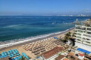 Luxe Puerto Vallarta Condo, Steps From it All