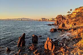 Luxe Puerto Vallarta Condo, Steps From it All