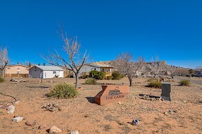 13 Mi to Lake Powell: Mtn-view Home w/ Deck & BBQ