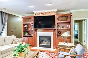 Sherrills Ford Escape w/ Hot Tub, Deck & Yard