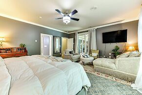 Sherrills Ford Escape w/ Hot Tub, Deck & Yard