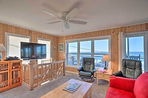 Exquisite Oceanside House w/ Pacific Views & Deck!