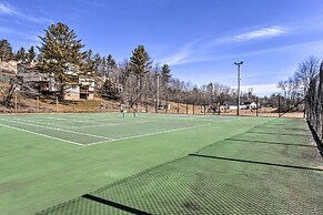 Mountain Condo w/ Views: Near Hiking & Biking!