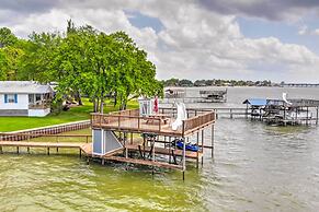 Private Dock & Boat House: Lakefront Mabank Home