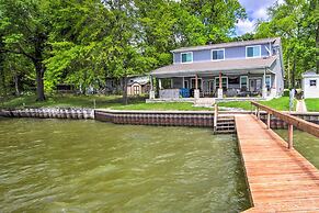 Private Dock & Boat House: Lakefront Mabank Home