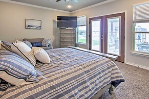 Private Dock & Boat House: Lakefront Mabank Home