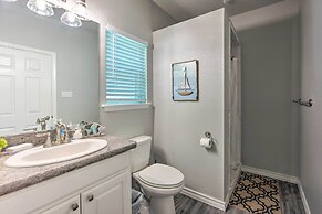 Private Dock & Boat House: Lakefront Mabank Home