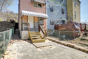 West Oakland Home - 2 Mi to Downtown Pittsburgh!