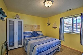 Garden City Lake House: Hot Tub & Views!