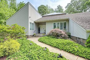 Unique Pet-friendly Dover Home w/ Skylight