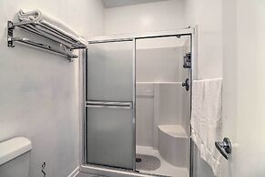 Private Yard: Pet-friendly Home in Dover