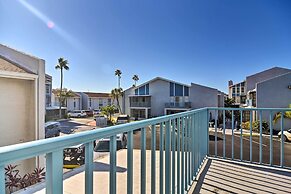 Coastal Madeira Beach Condo - Walk to Gulf!