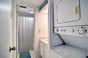 Coastal Madeira Beach Condo - Walk to Gulf!