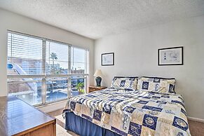 Coastal Madeira Beach Condo - Walk to Gulf!