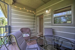 Townsend Condo w/ Pool, Great Smoky Mountain Views
