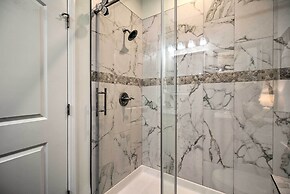 Townsend Condo w/ Pool, Great Smoky Mountain Views