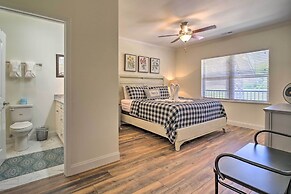 Townsend Condo w/ Pool, Great Smoky Mountain Views