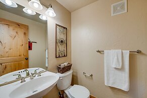 Cozy Park City Townhome By Dining, Shops & More!