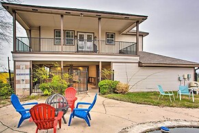 Spacious Vacation Home: 10 Mi to Lavon Lake!