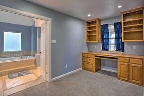 Spacious Vacation Home: 10 Mi to Lavon Lake!
