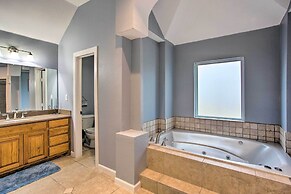 Spacious Vacation Home: 10 Mi to Lavon Lake!