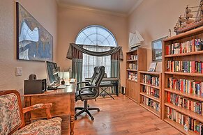 Elegant Valrico Home ~ 15 Mi to Downtown Tampa!