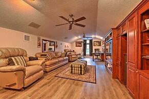 Elegant Valrico Home ~ 15 Mi to Downtown Tampa!