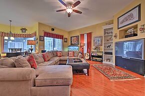Elegant Valrico Home ~ 15 Mi to Downtown Tampa!