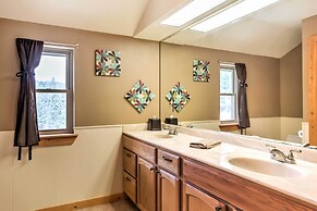 Cloudcroft Home w/ Spacious Stargazing Deck!