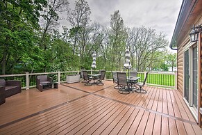 Lake View & Hot Tub: Wrightsville Cabin!