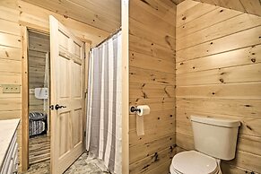 Lake View & Hot Tub: Wrightsville Cabin!