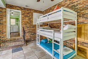 6 Mi to Boardwalk: Myrtle Beach Golfer's Retreat!