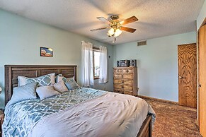 Hunting & Fishing Lodge < 3 Mi From Lake Sakakawea