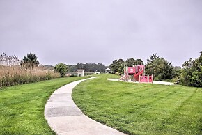 Shared Pool & Bay Access: Ocean View Retreat