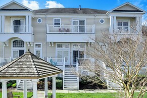Shared Pool & Bay Access: Ocean View Retreat