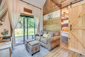 6 Mi to Stowe Mountain: Home w/ Yard!
