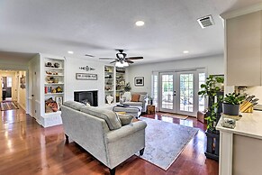 Sunny Florida Abode - Patio, Pool, & Fire Pit