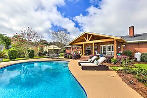 Sunny Florida Abode - Patio, Pool, & Fire Pit