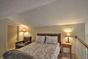 White Mountains Home w/ Hot Tub - Walk to Town!