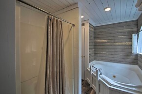 White Mountains Home w/ Hot Tub - Walk to Town!