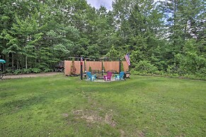 White Mountains Home w/ Hot Tub - Walk to Town!