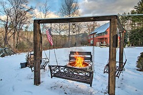 White Mountains Home w/ Hot Tub - Walk to Town!