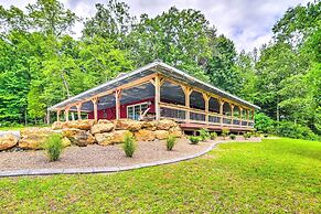 Secluded Brownsville Cabin w/ Deck & Fire Pit