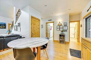 Cle Elum Lake Home w/ Hot Tub & Mountain Views